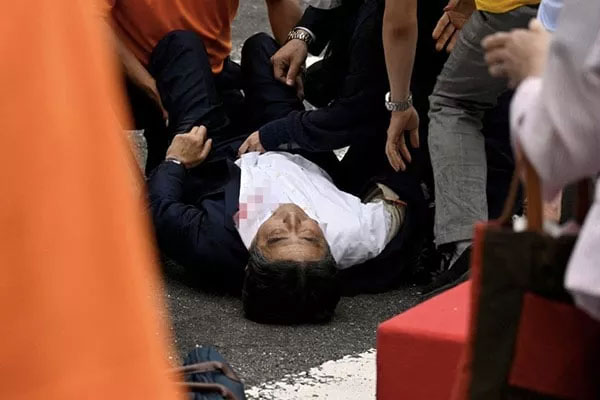 Bác sĩ kể về giây phút cuối cùng của ông Abe Shinzo-1