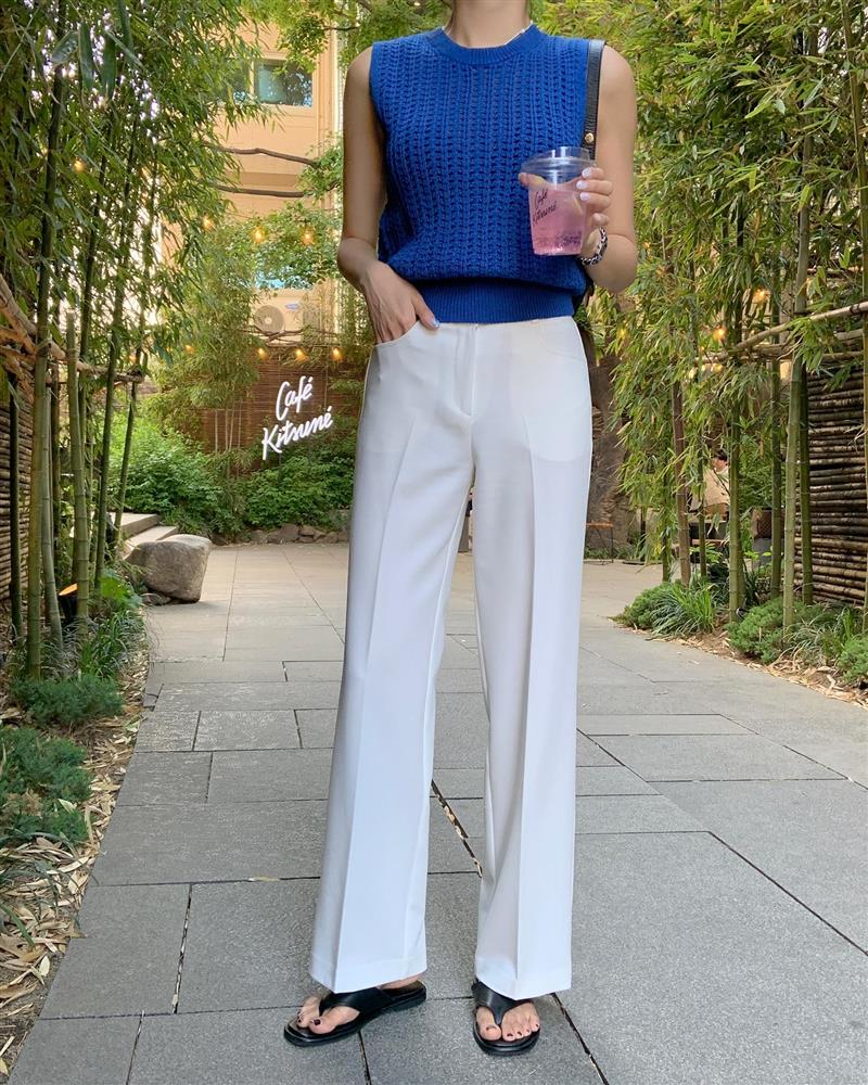 Quần trắng dễ mặc nhưng tinh tế nhất là diện theo 14 cách sau đây-11