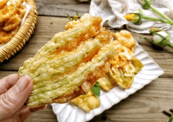 Loài hoa này được ví như thuốc quý, ăn vào mùa hè rất thơm ngon, bổ sung dinh dưỡng đầy đủ còn giúp tiêu độc-4