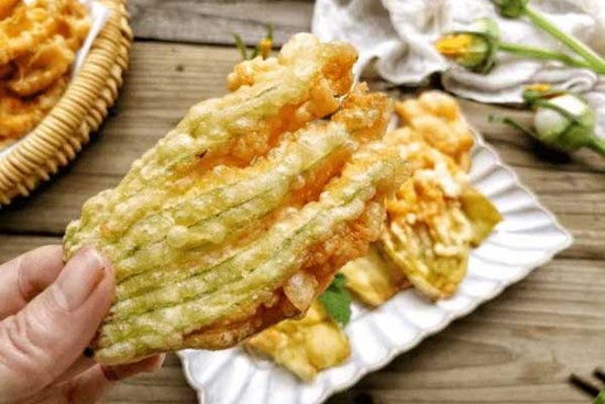 Loài hoa này được ví như 'thuốc quý', ăn vào mùa hè rất thơm ngon, bổ sung dinh dưỡng đầy đủ còn giúp tiêu độc