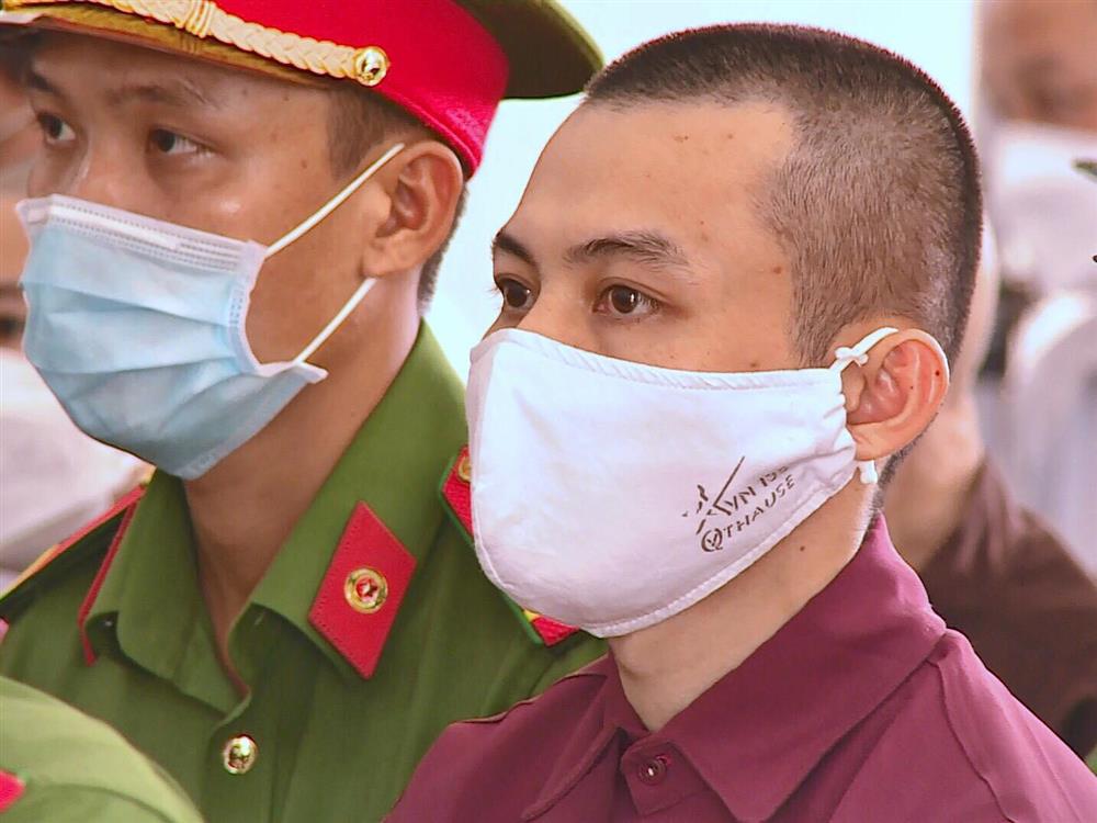 Ông Lê Tùng Vân và 5 bị cáo vụ Tịnh thất Bồng Lai đồng loạt phản cung tại tòa-1