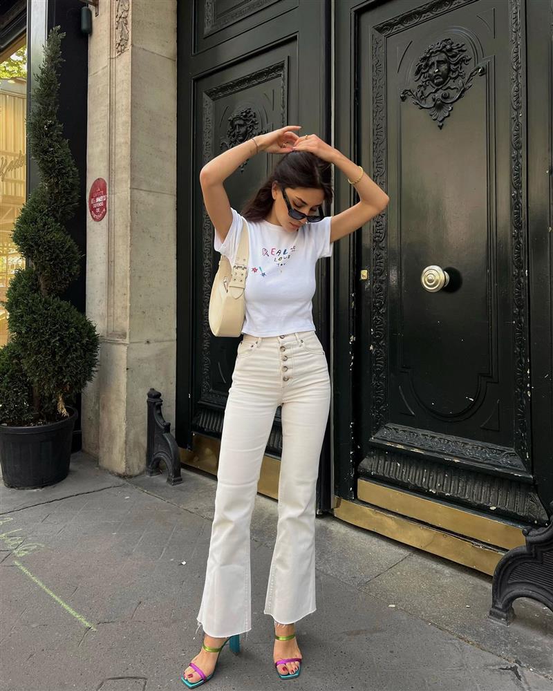 5 kiểu quần jeans phụ nữ Pháp hay diện nhất vì siêu tôn dáng-15