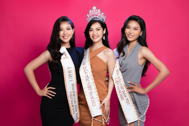 Hoa hậu các Dân tộc Nông Thuý Hằng: Tôi xin lỗi vì phát ngôn của mình chưa thật sự phù hợp-11