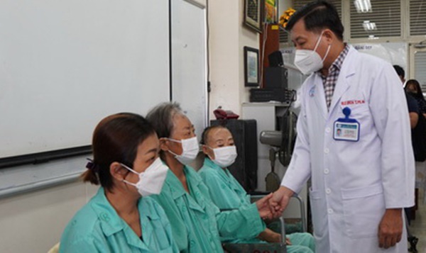 Hội đồng chuyên môn kết luận về các bệnh nhân bị hoại tử xương hàm mặt sau nhiễm COVID-19-1