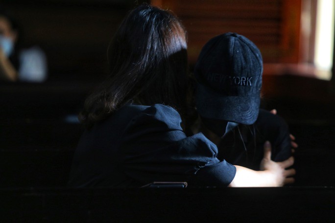 Dì ghẻ Nguyễn Võ Quỳnh Trang vừa khai vừa khóc-15