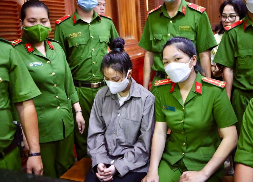 Tòa chỉ chiếu clip vụ bé 8 tuổi bị đánh chết khi các bị cáo chối tội-3