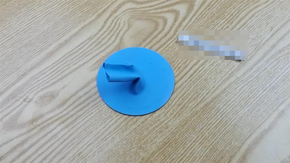 Đặt một quả bóng bay trong phòng tắm ai ngờ lại có ích, hiệu quả ngay lập tức khiến ai cũng muốn học theo-5