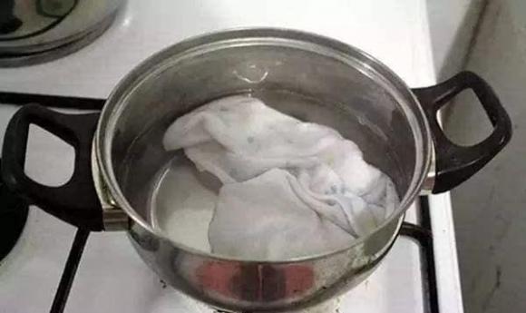 Khăn có mùi hôi và nhớt khi sử dụng lâu ngày, dạy bạn cách làm sạch hiệu quả gấp mười lần giặt thông thường-3