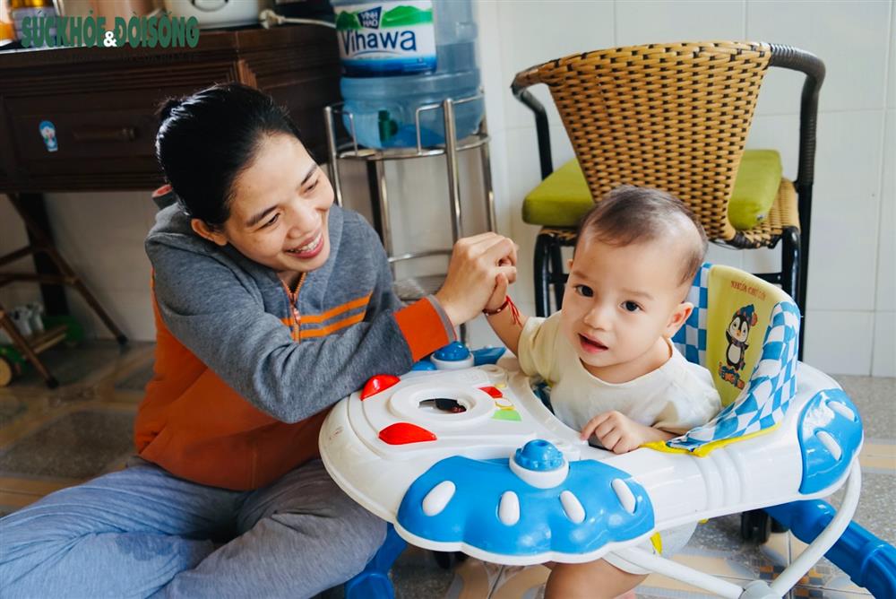 Gặp sản phụ chết đi sống lại 6 lần: Nghĩ đến việc bác sĩ hết lòng cứu chữa, mình phải cố gắng sống tốt hơn...-1