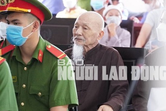 Các bị cáo ở “Tịnh thất Bồng Lai” xem Lê Tùng Vân như “Phật sống”