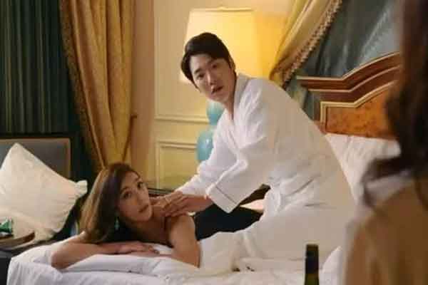 Giám đốc chết lặng vì biết mình chính là cầu nối để cô vợ xinh đi ngoại tình-2