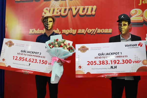 Cảnh báo mưa dông ở nội thành Hà Nội vào giờ tan tầm-1