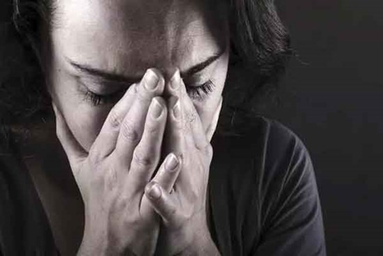 Ngoại tình tuổi xế chiều: Mất 'cả chì lẫn chài' vì lời mật ngọt