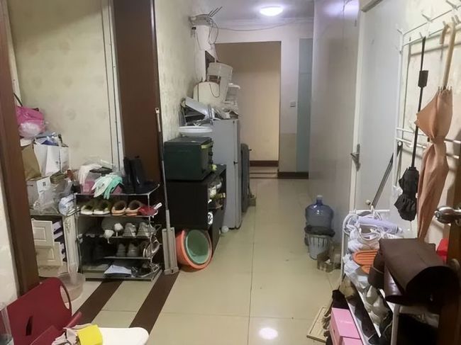 Căn phòng nhỏ của 22 người ở Thượng Hải vén màn cuộc sống của những số phận đang giằng co với đời-2
