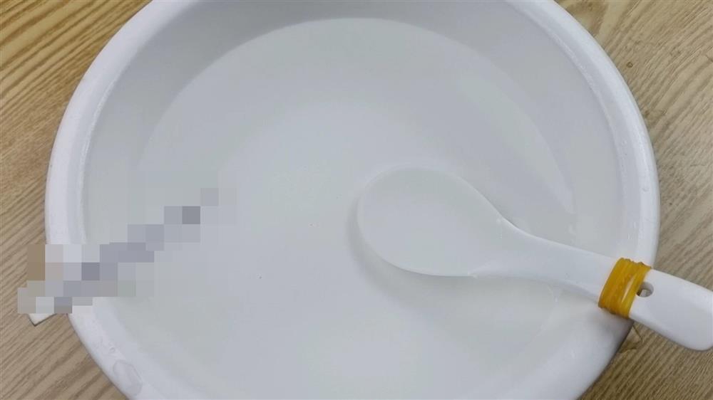 Dây chun không chỉ dùng để buộc tóc mà còn có tác dụng thần kỳ, giải quyết vấn đề nan giải mà mọi gia đình thường gặp phải-6