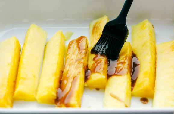 Đừng chỉ ép nước hoặc ăn trực tiếp nữa, đây là 3 cách ăn dứa ngon gấp vạn lần!-7