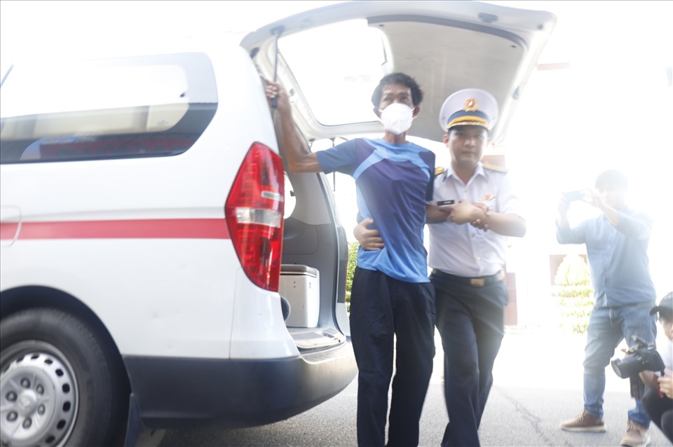 12 ngày trôi dạt trên biển của 5 ngư dân Bình Thuận: Ăn bất cứ thứ gì nổi trên biển, cả rác thải!-2