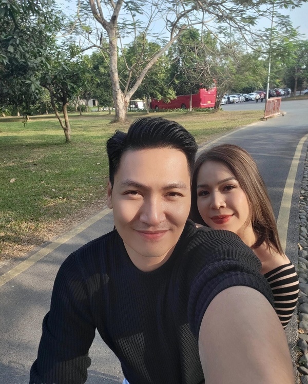 Mạnh Trường và vợ đẹp: Sắp đón con thứ 3 và thêm biệt thự hoành tráng-11