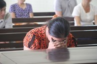 Vợ khóc ngất tại toà khi chồng nhận án tử hình vì 25 triệu đồng