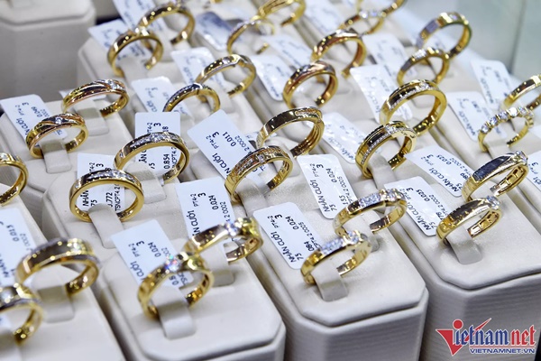 Đầu tư vàng mua ô tô, thiệt hại gấp đôi-1