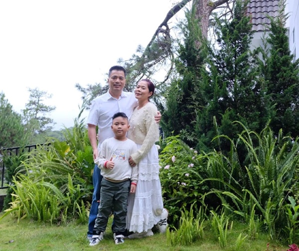 Các con của Mỹ Lệ và chồng đại gia sống trong biệt thự nguy nga, được đến trường xịn có học phí đắt đỏ-3