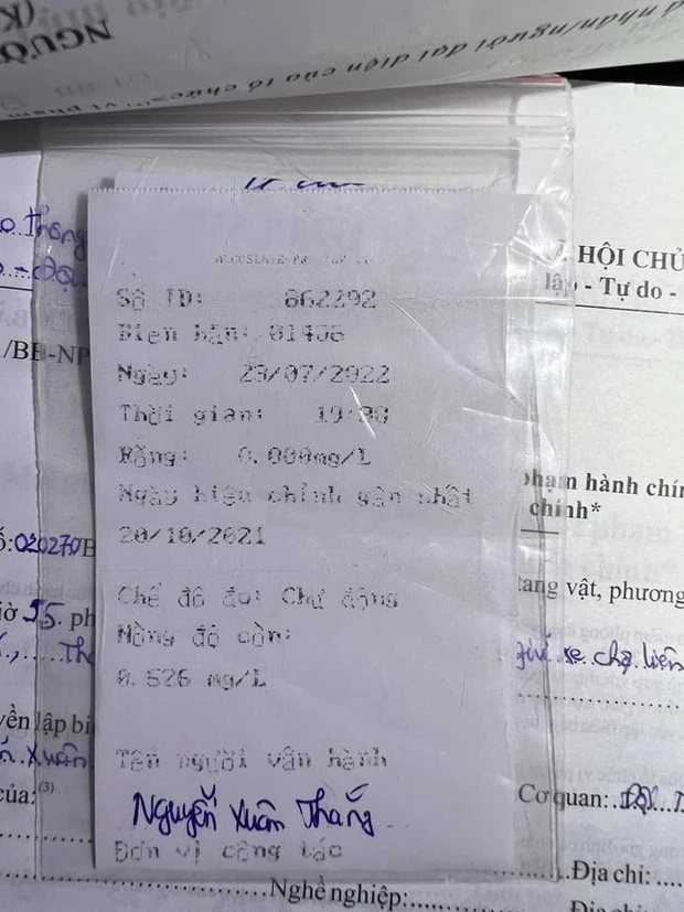 Tài xế vi phạm nồng độ cồn vượt khung, chở hàng chục khách trên cao tốc-2