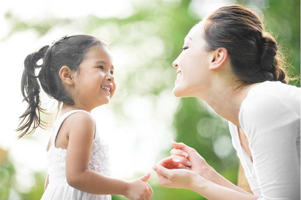 Nếu có con gái, mẹ hãy dạy con 20 điều này để cả đời an nhàn sung sướng, hưởng hạnh phúc trong tương lai-1
