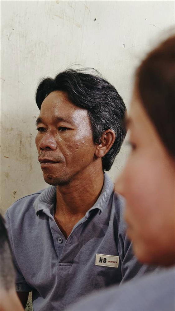 Thuyền viên sống sót kỳ diệu sau 12 ngày lênh đênh trên biển trở về trong vòng tay gia đình: 20 trái táo vớt được đã cứu sống chúng tôi-5