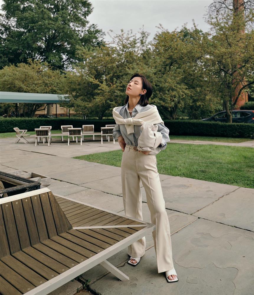 Tủ đồ tối giản chỉ với 6 items không bao giờ lỗi mốt cho nàng công sở-7