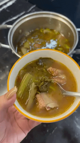 Bữa ăn mùa hè mà có bát canh chua này thì nấu bao nhiêu cơm cũng hết: Không chỉ ngon mà còn đủ chất-1