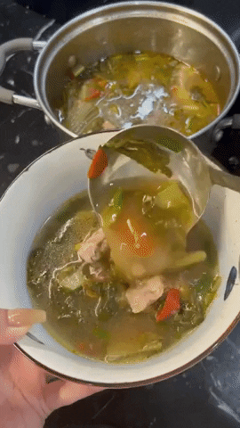 Bữa ăn mùa hè mà có bát canh chua này thì nấu bao nhiêu cơm cũng hết: Không chỉ ngon mà còn đủ chất-3