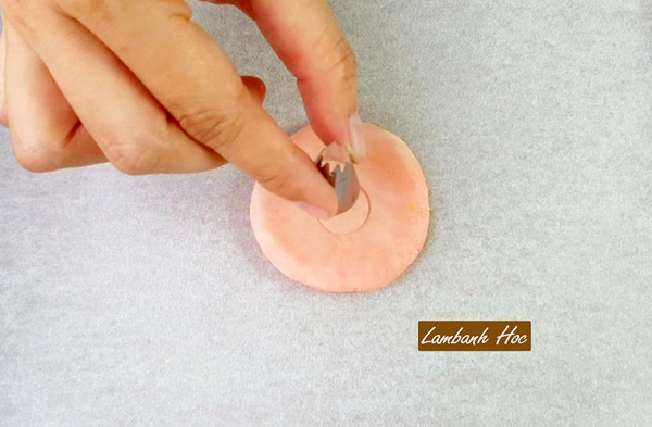 2 cách làm bánh Trung thu nghìn lớp đơn giản tại nhà, bánh nướng hay bánh dẻo cũng đều xinh yêu hết nấc-13