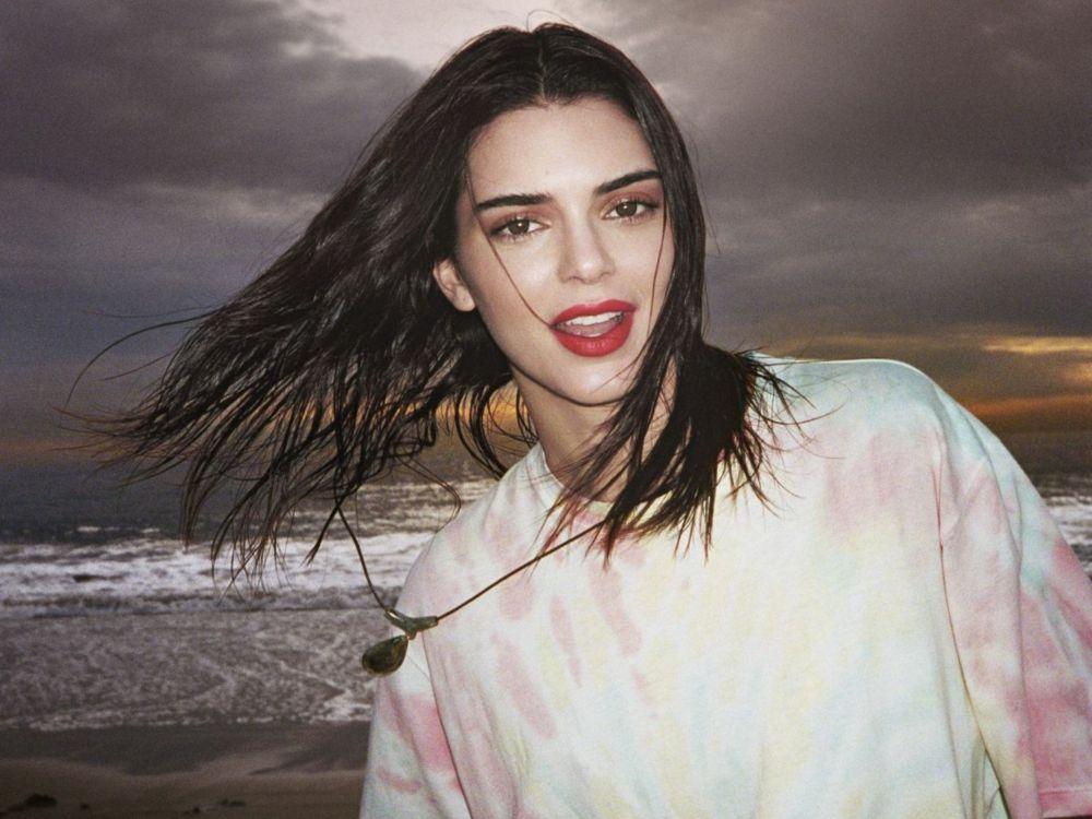 4 chiêu giúp Kendall Jenner đánh bay mụn, lấy lại da láng mịn-4