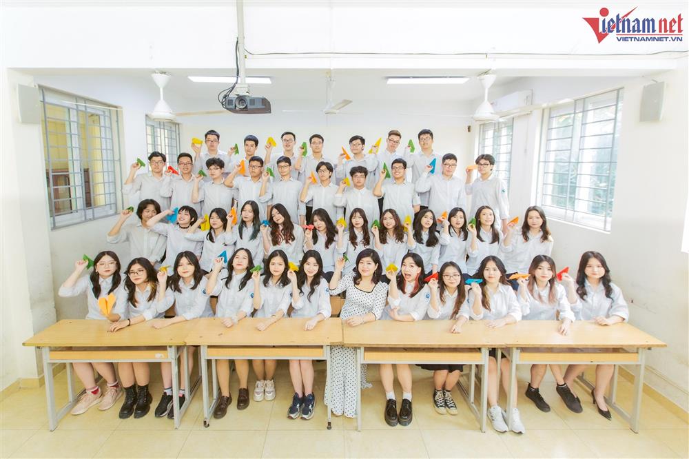 Lớp học ở Hà Nội có 2 thủ khoa toàn quốc-5