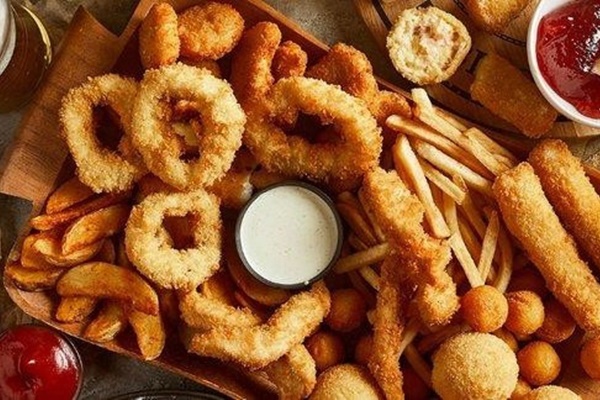 Điểm mặt những thực phẩm có thể gây dậy thì sớm ở trẻ em-1