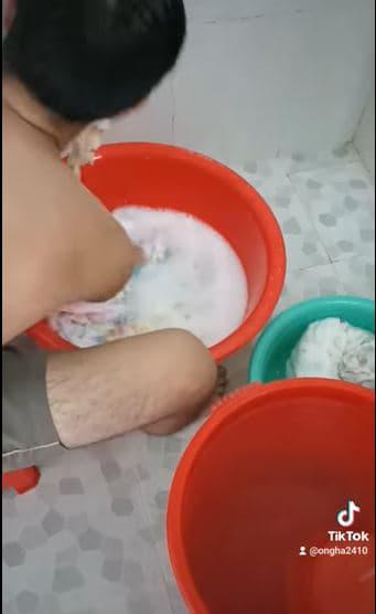 Chú Ngạn pha ke của Sao nhập ngũ và chị Ong Hà chuẩn bị lên chức bố mẹ chỉ 4 tháng sau đám cưới-2