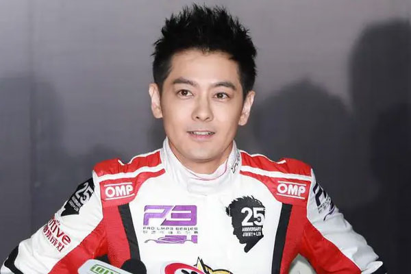 Vợ chồng Lâm Tâm Như bị chỉ trích vì Lâm Chí Dĩnh-2