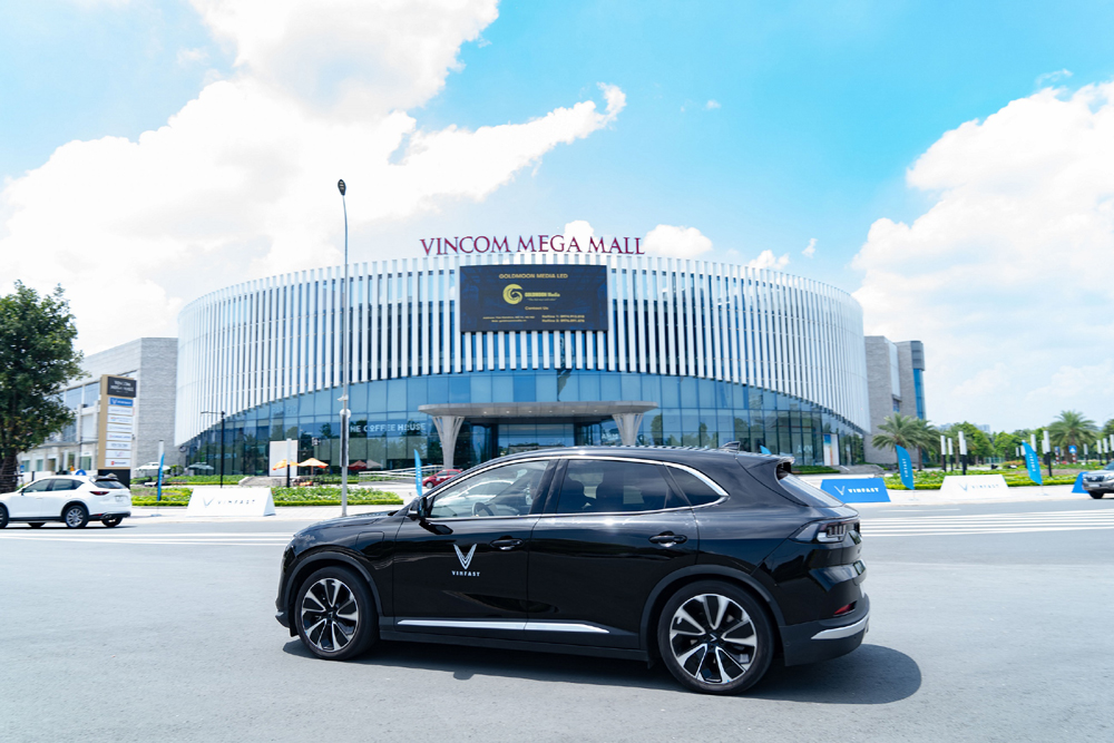 Gần 1.000 ô tô điện VF 8 được ‘chốt đơn’ sau 2 ngày tổ chức lái thử-5