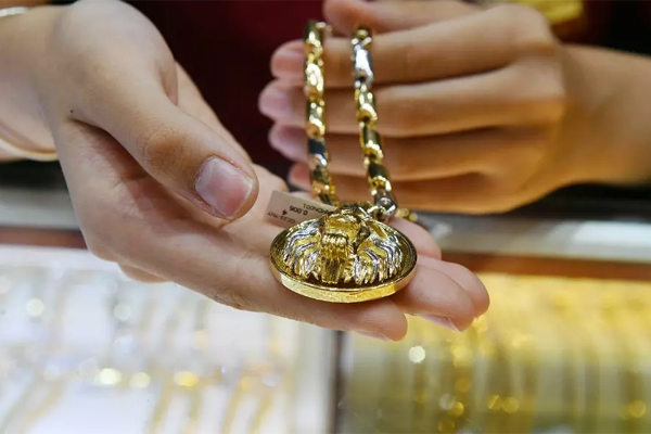 Giá vàng hôm nay 27/7: Fed nhẹ tay, vàng được đà tăng mạnh-2