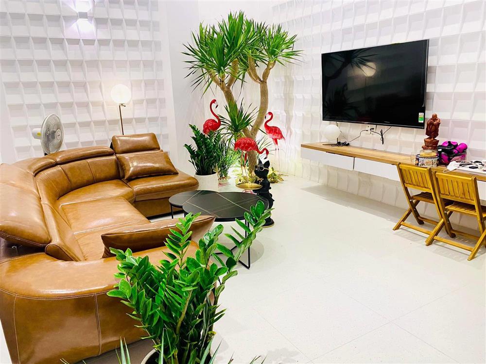 Cặp vợ chồng ở TP. HCM mua đứt căn nhà đầu tiên trị giá hơn 10 tỷ ở tuổi 26-2