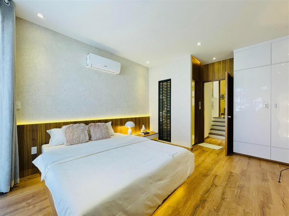 Cặp vợ chồng ở TP. HCM mua đứt căn nhà đầu tiên trị giá hơn 10 tỷ ở tuổi 26-18