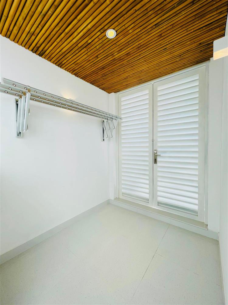 Cặp vợ chồng ở TP. HCM mua đứt căn nhà đầu tiên trị giá hơn 10 tỷ ở tuổi 26-28