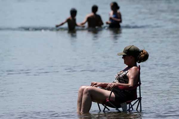 Trung Quốc: Hạn chế đi thang máy, bật điều hòa trên 26 độ C đối phó nắng nóng phá kỷ lục-2