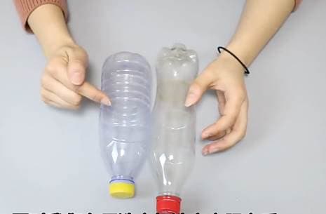 Quăng 2 vỏ chai nước vào máy giặt, quần áo sạch sẽ không xộc xệch, thật thông minh để học hỏi-1