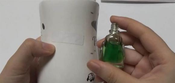 Nhãn bị bóc ra và vệt keo dính sẽ còn lại? Hướng dẫn các bạn một thủ thuật để dễ gỡ, đơn giản và thiết thực-2