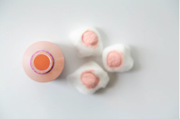 Mối nguy hại về việc sử dụng kem dưỡng da calamine làm kem lót đang hot trên TikTok-1