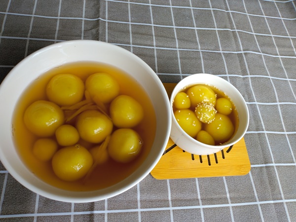 Anh giáo độc thân mê nấu ăn khoe loạt mâm cơm gia đình đầm ấm, chị em rần rần muốn được thưởng thức-12