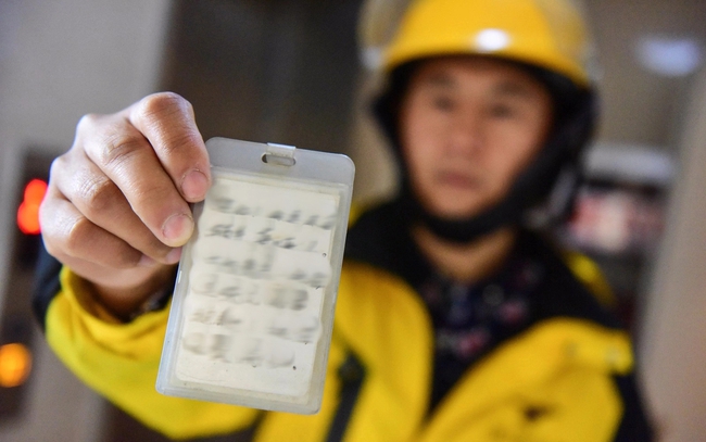 Cô gái câm điếc bị hiểu lầm trong cửa hàng KFC và câu chuyện phía sau hé lộ sự thật đáng suy ngẫm-4