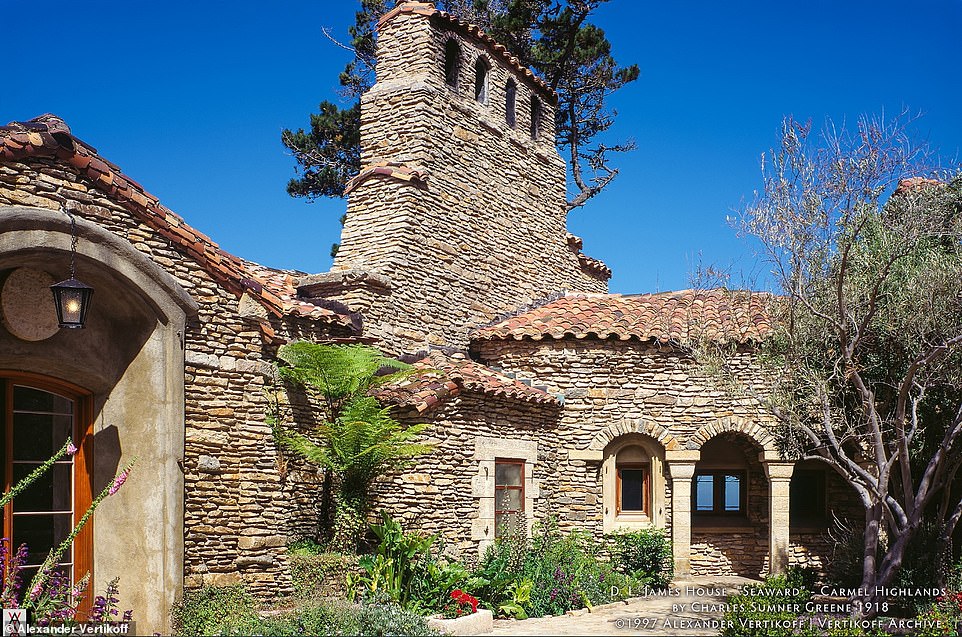 Vừa thua kiện Angelina Jolie, Brad Pitt đã tậu ngay dinh thự cổ 934 tỷ đồng-3