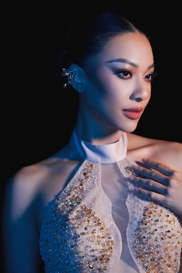 Phỏng vấn Á hậu Kim Duyên: Ba mẹ đã khóc rất nhiều vì con gái, chưa nghĩ tới chuyện lấy chồng-4